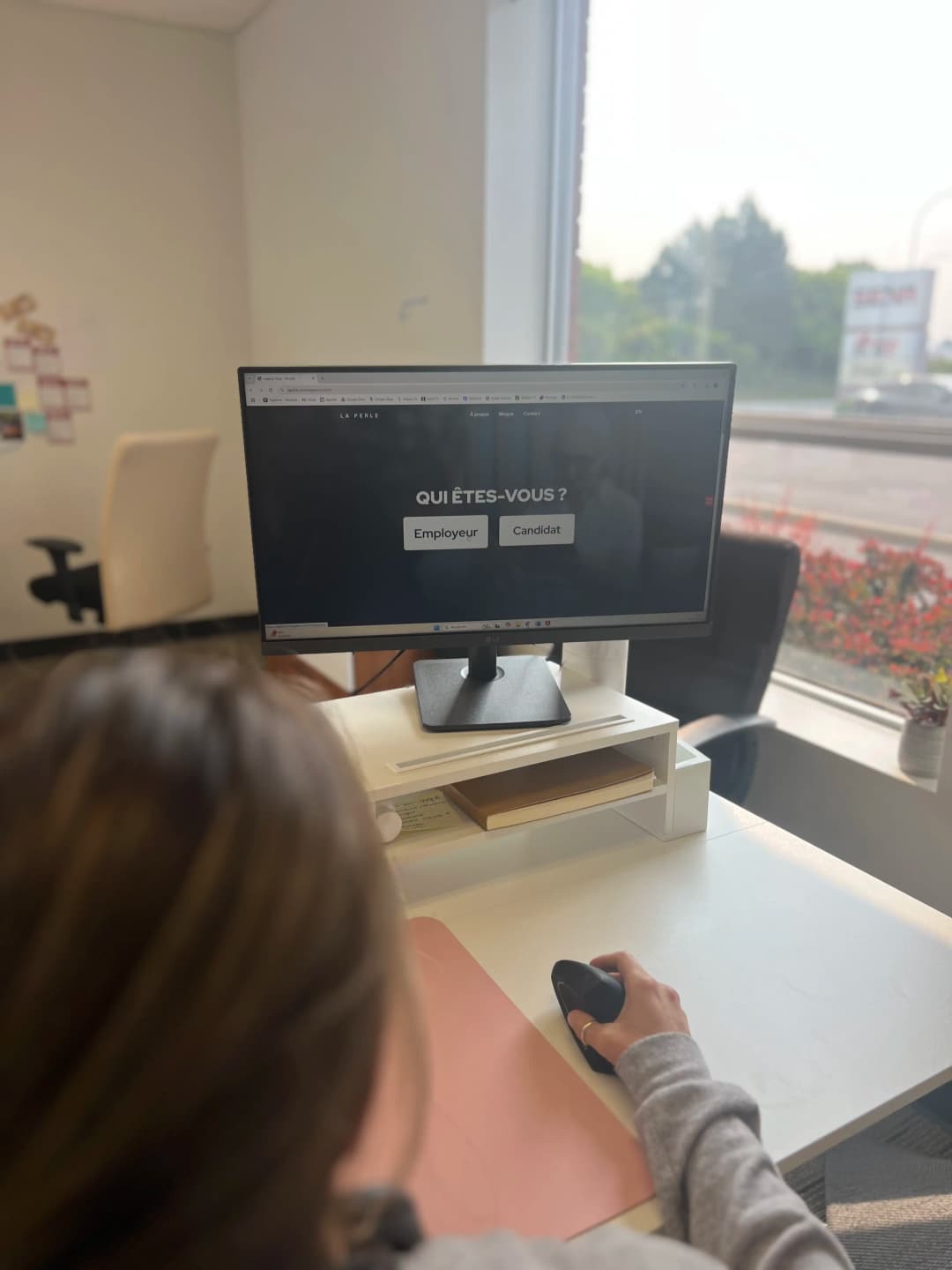 Contactes Laperle Corp, agence de placement à Montréal et firme de recrutement spécialisée en chasse de têtes.