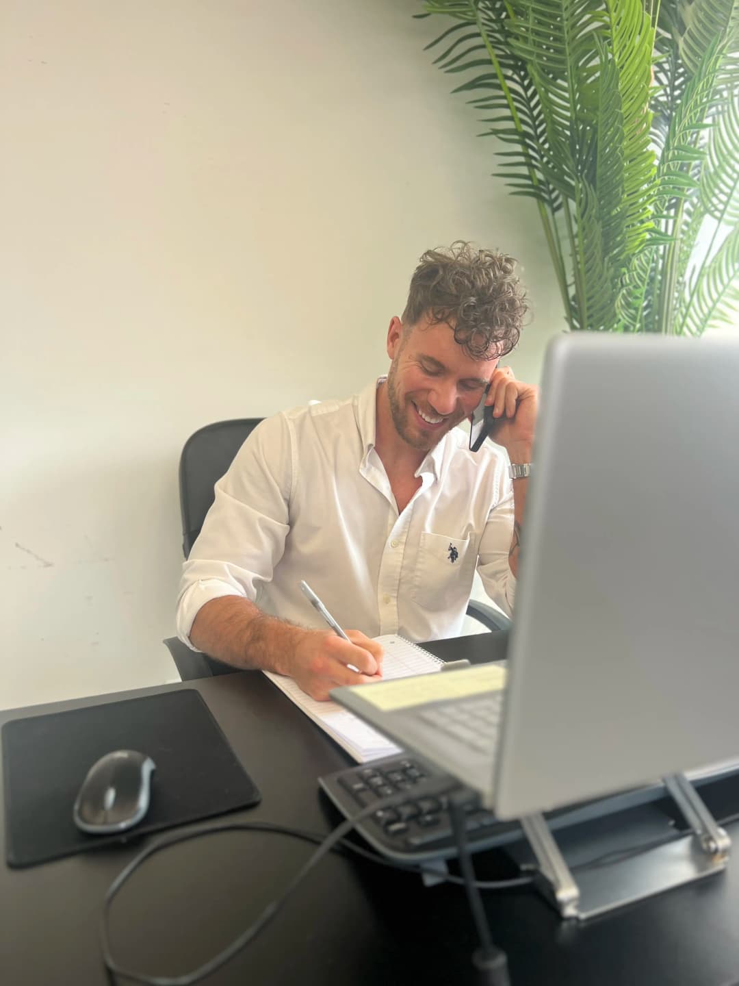 Contact Laperle Corp, recruitment agency in montreal and headhunters specialized in talent search.